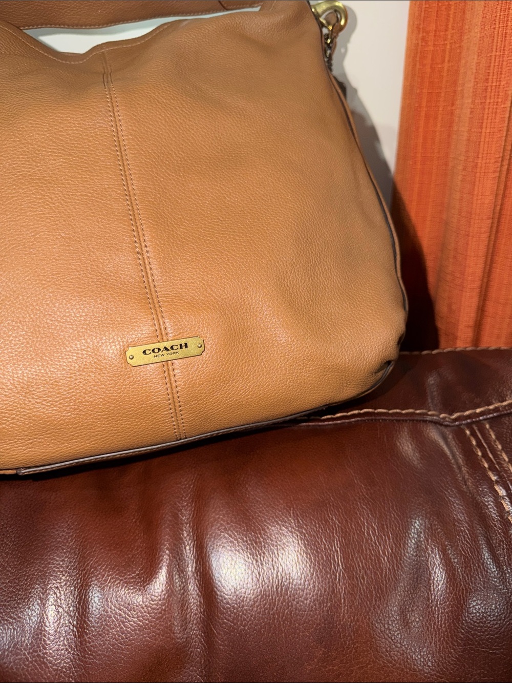 ‼️Coach Avery Leather Hobo Shoulder Bag - Picture 2 of 13